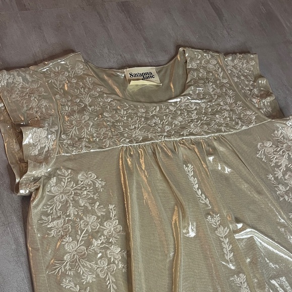 Savanna Jane- Shimmery Gold Floral Top with embroidery-size Large - Picture 5 of 12